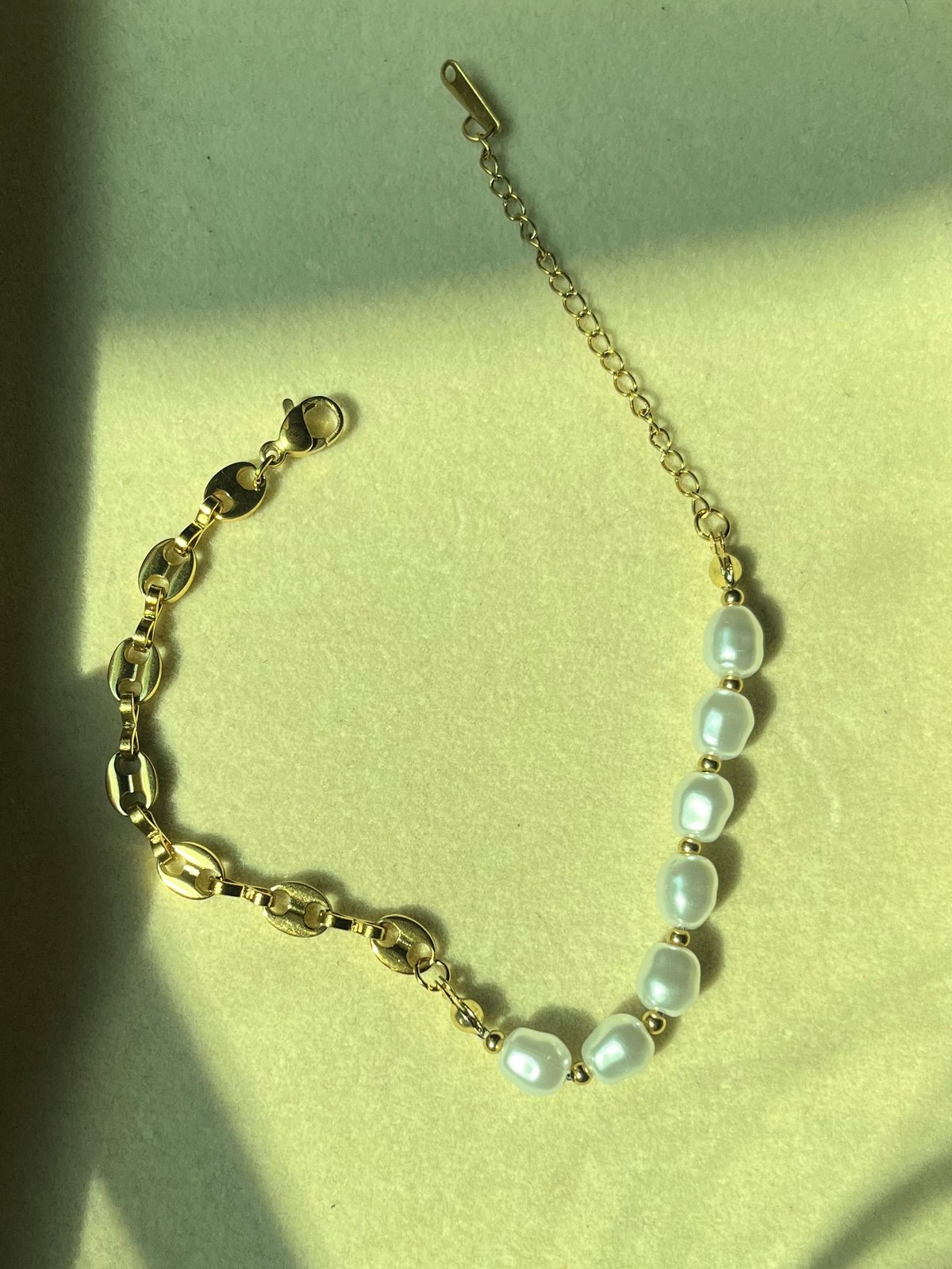 Half pearl half chain bracelet